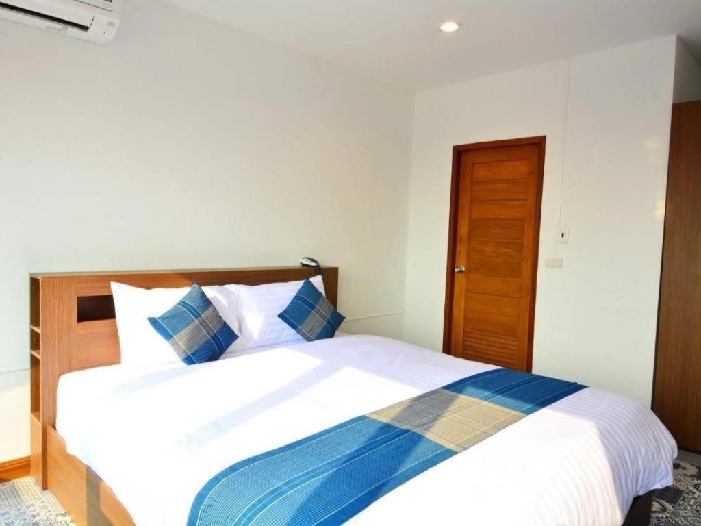 The Indigo House Phrae Hotel Exterior photo