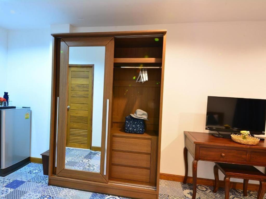 The Indigo House Phrae Hotel Exterior photo